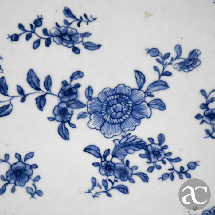 Travessa em porcelana da China, período Qianlong, séc. XVIII