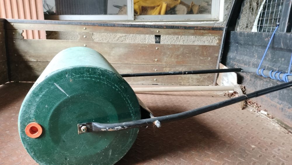 Rolo para construção civil ou jardinagem alisar terreno