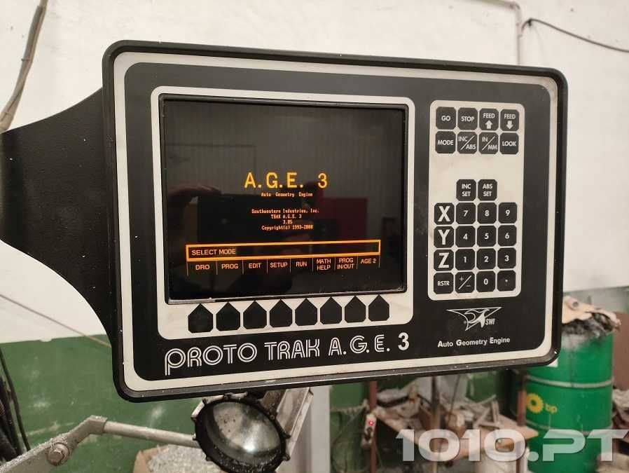 Frezadora CNC  3 Eixos