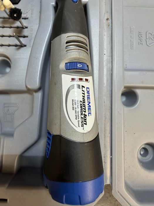 Dremel na akumulator