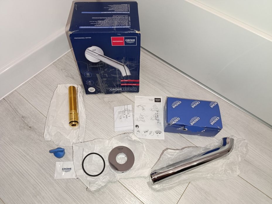 GROHE ESSENCE wylewka wannowa ścienna chrom