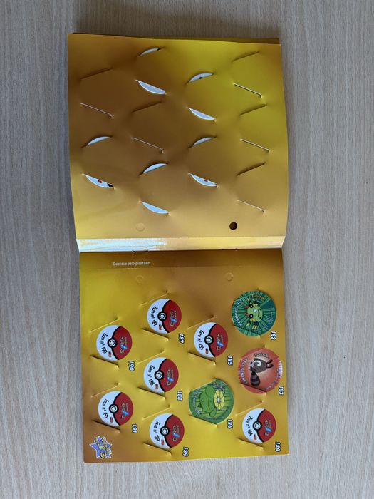 Caderneta Pokemon Tazos 3 + 32 Tazos (Matutano)