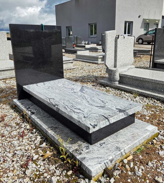 Nagrobek granitowy, pomnik granitowy