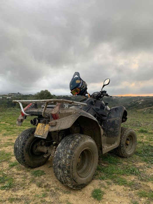 Vendo moto4 kinco mxu 300 semi altomatico