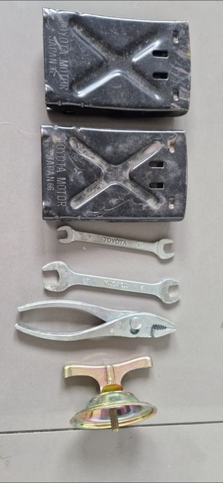 Wyposażenie bagażnika supra mkIV mk4