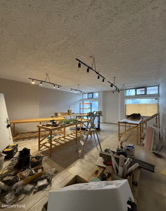 Espaço comercial Azurém