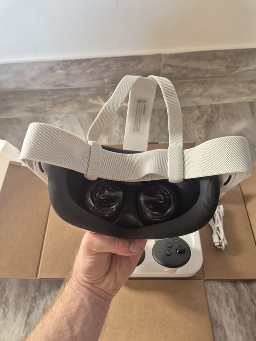 Окуляри віртуальної реальності Meta Quest 3S 128GB