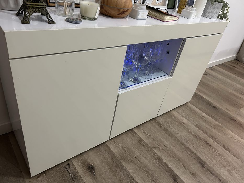 Aparador Branco de Sala