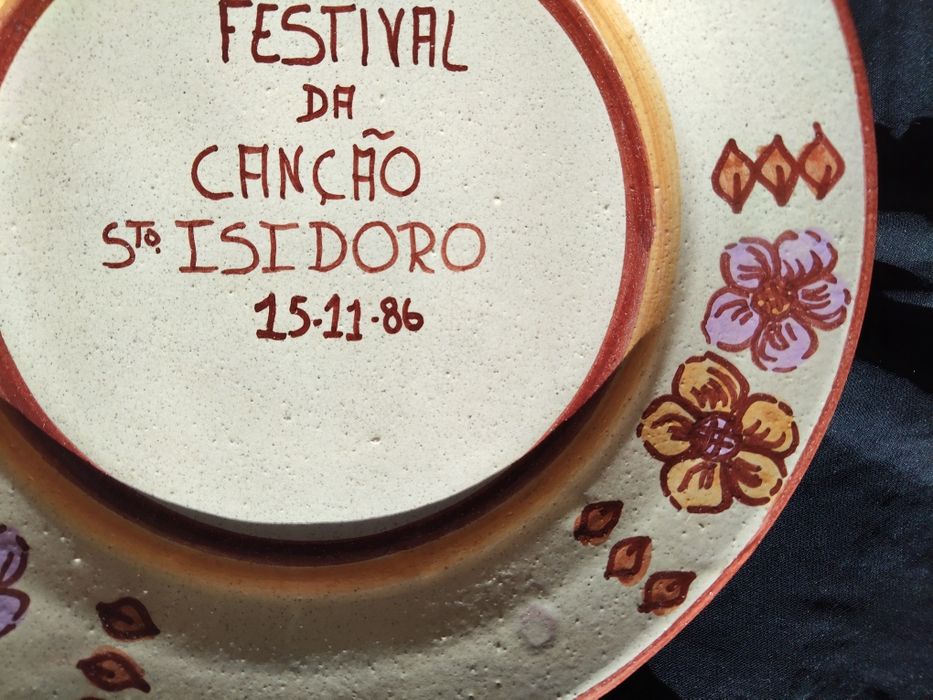 Prato barro comemorativo Festival da Canção Sto Isidoro