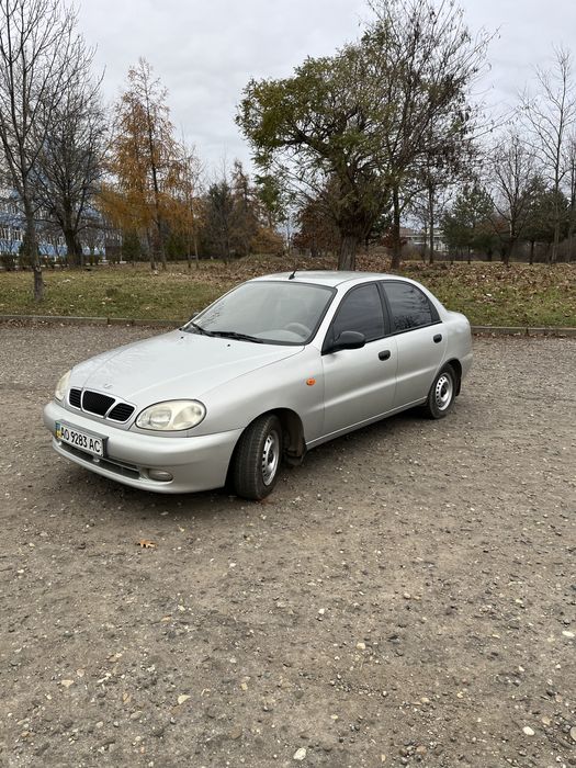 Автомобіль Daewoo Sens