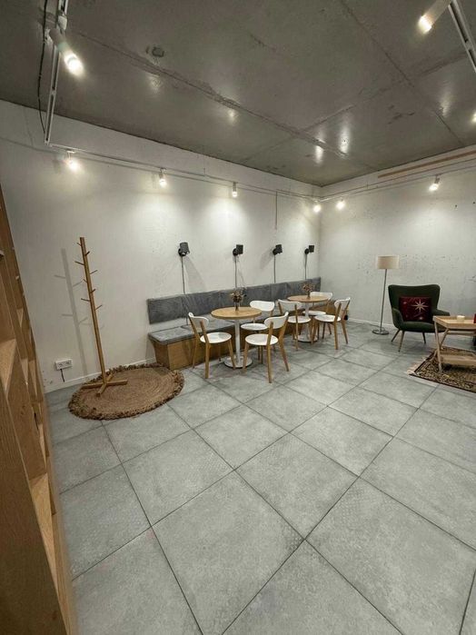 Готовий бізнес у ЖК «Нова Англія» — кав’ярня з кухнею та потенціалом