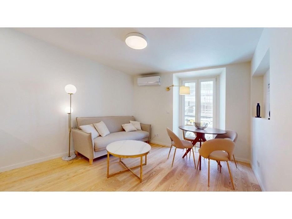 Apartamento T1+1 na Graça — São Vicente, Lisboa