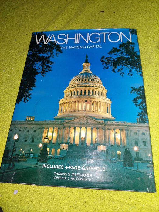 Vários livros de temas diferentes