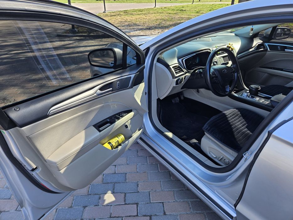 Продам Ford Fusion Hybrid 2016