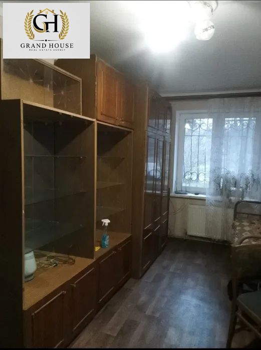 Продам двокімнатну квартиру. Вулиця Шатіла.