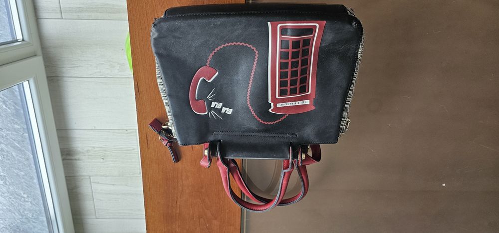 Mala Parfois estimada