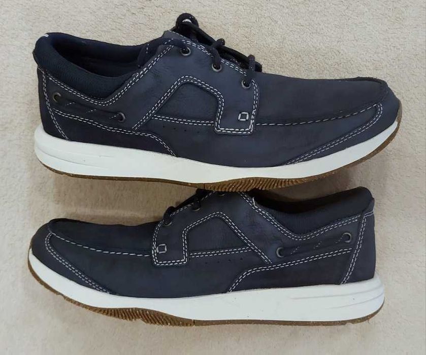 Кросівки      Clarks