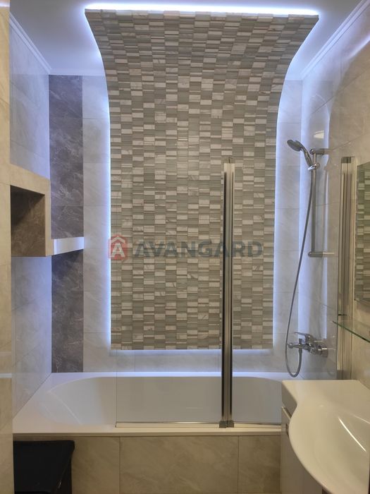 Продаж 2к квартира з дизайнерським ремонтом, пров Коломийський 17/31А