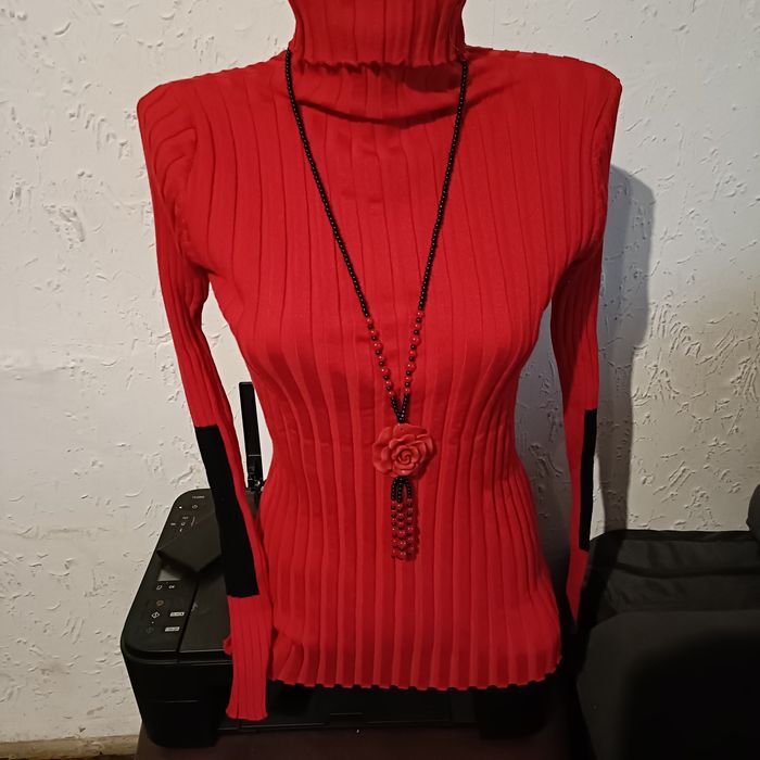 Nowy lekki Sweterek bluzeczka XS/s