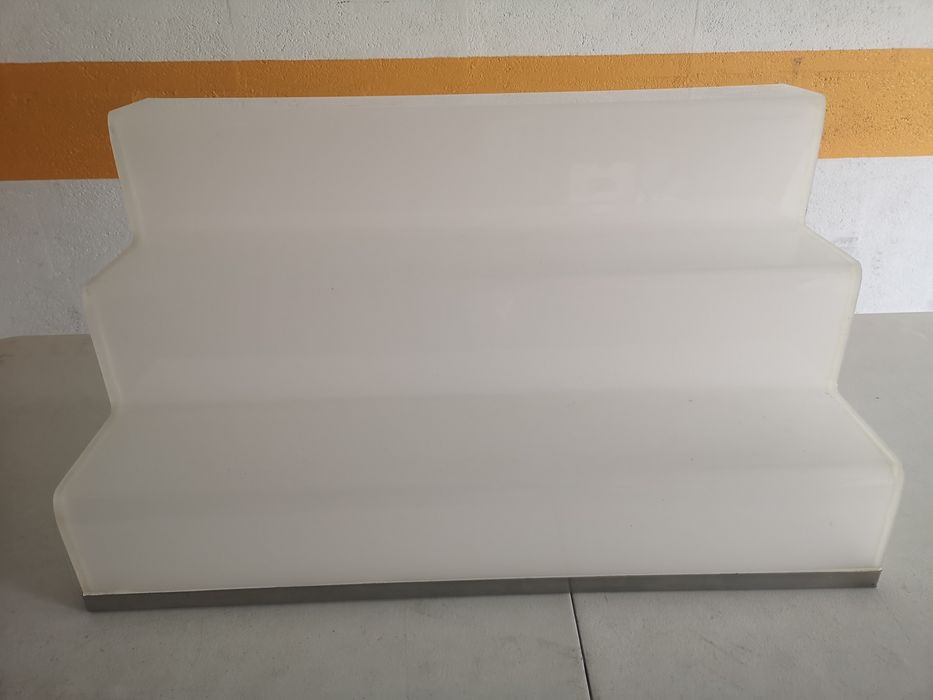 Garrafeira led em acrílico