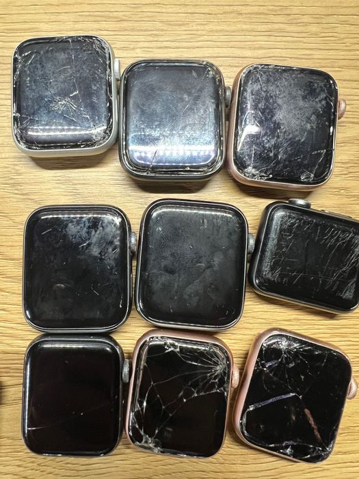 Apple Watch Series 4 40/44mm ЛОТ-  iCloud OFF на запчастини