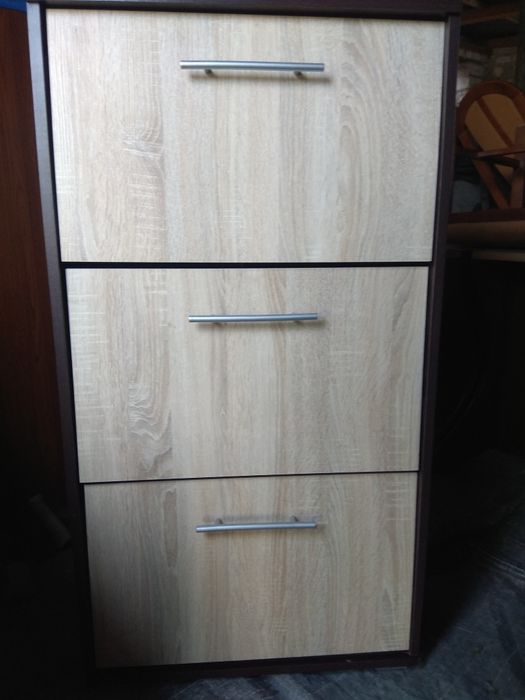 Wieszak ,szafka na buty, szafki x2, pułka ,do przedpokoju, lustro.