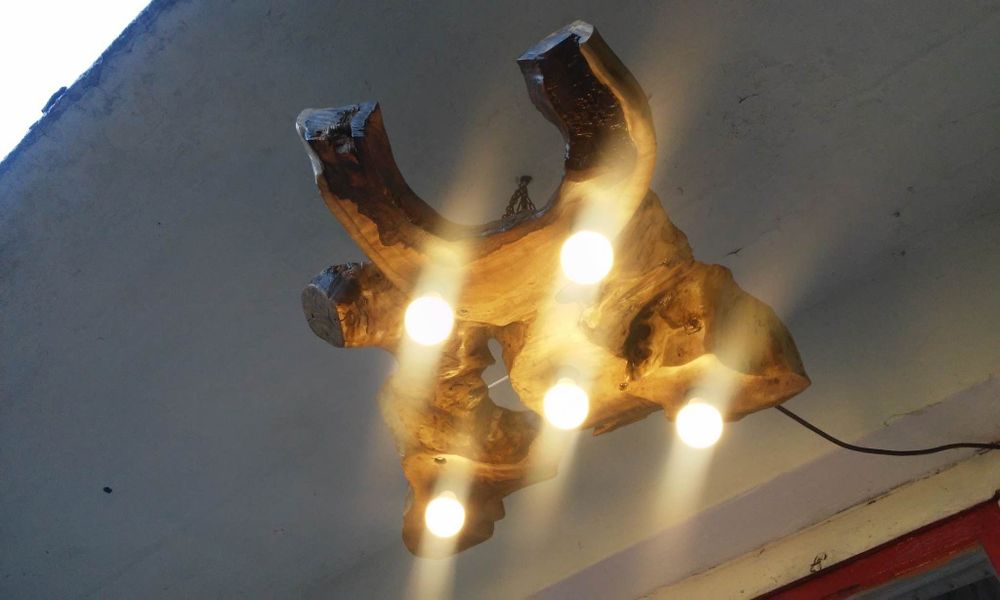 Plaster drewna żyrandol orzech włoski