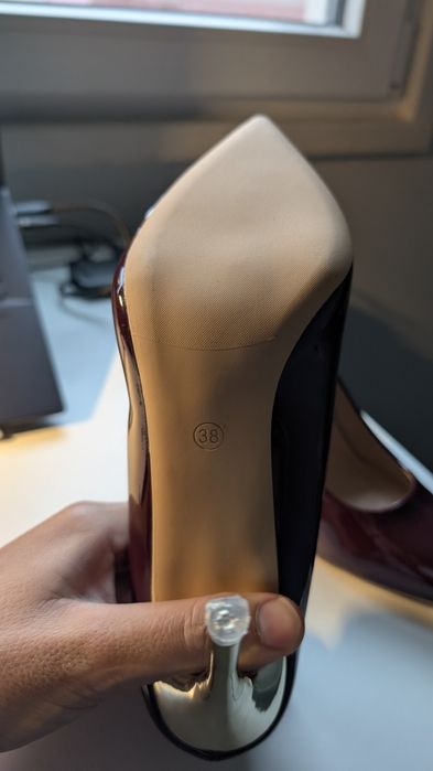 Sapatos bordô 38