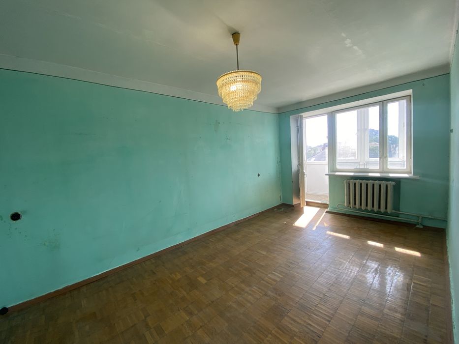 Продаж 1к квартири на Замостянській