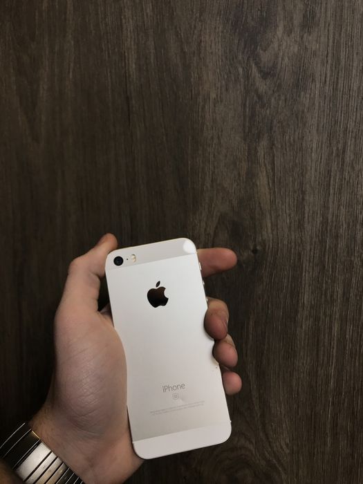 Apple iPhone SE 16-32-64GB Neverlock оригінал /бу/комплект