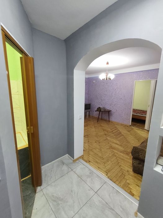 Продам 2х кімнатну квартиру в центрі міста "Амстор ,Україна"