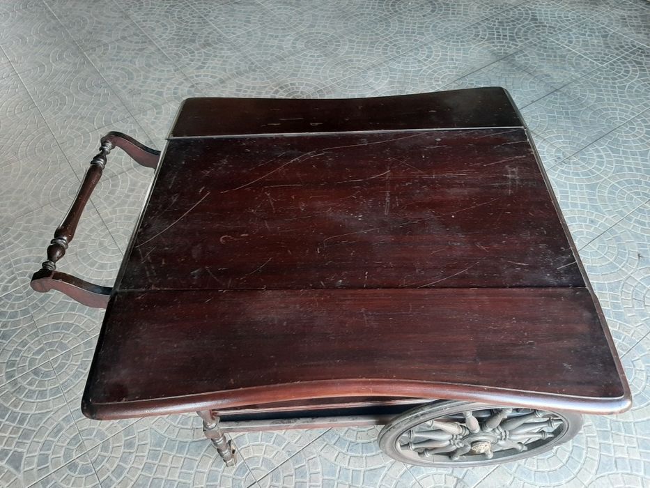 Carrinho de chá vintage