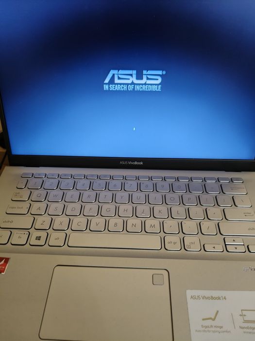 Netbook Asus VivoBook 14
