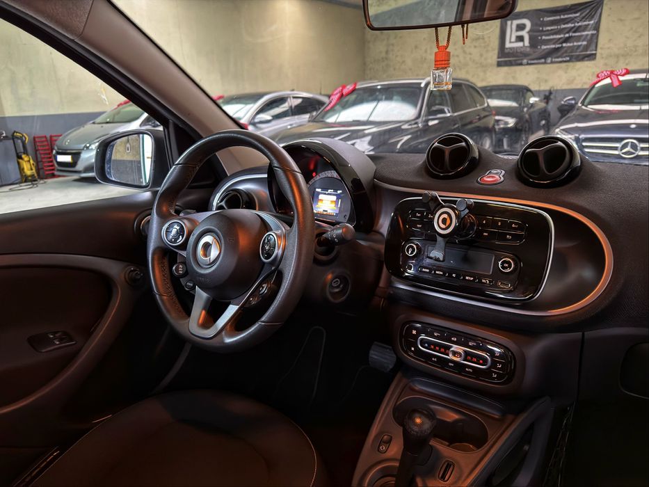 Smart ForFour Passion 1.0 71cv Automático - Desde 180€ Mês