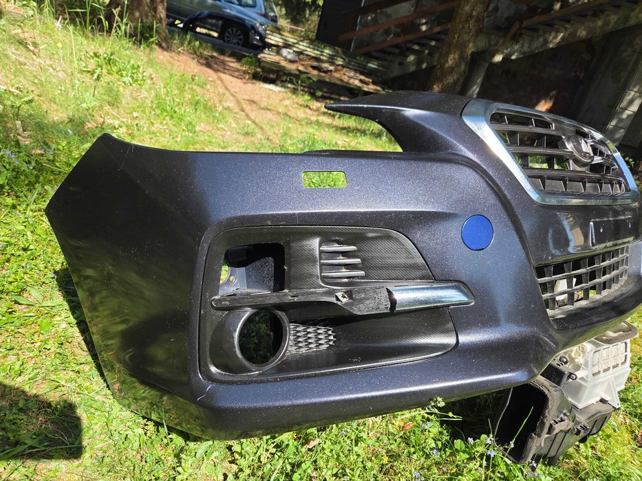 Zderzak atrapa kratki Subaru Levorg