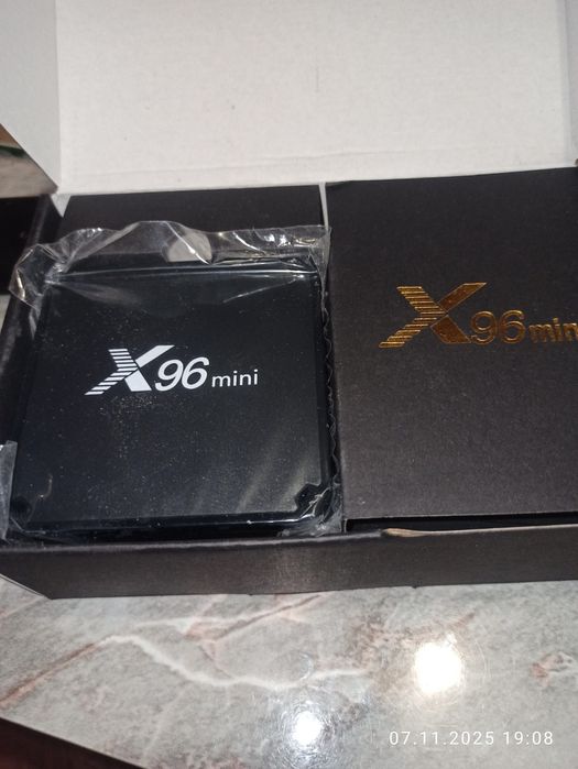 Продам smart TV BOX