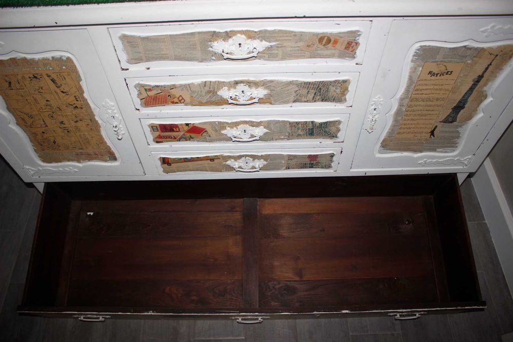 Movel Aparador / Comoda / Consola - Madeira maciça - Antigo