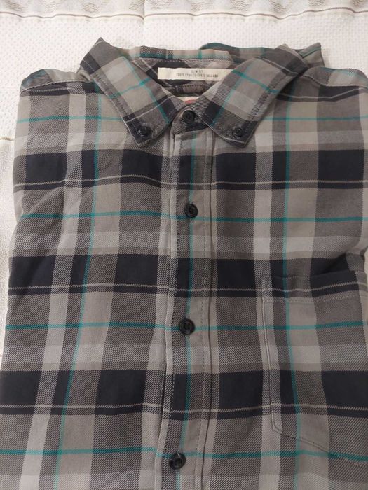 Camisa – Levis – tamanho XL eu