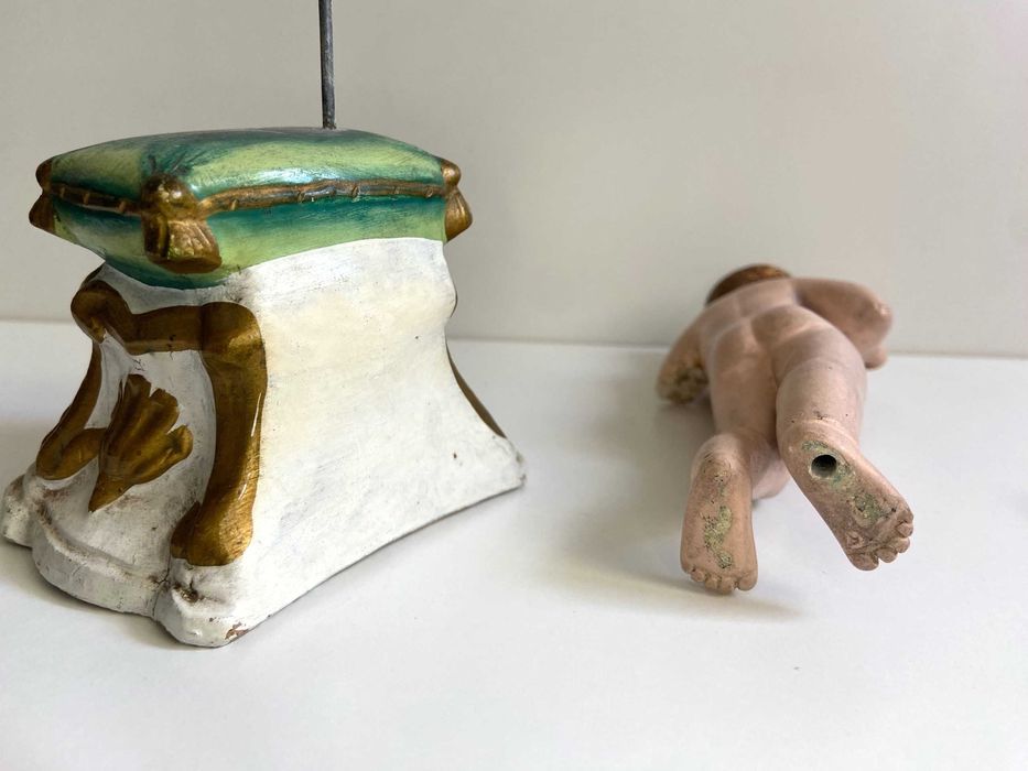 Antiga Escultura bebê de Jesus em gesso