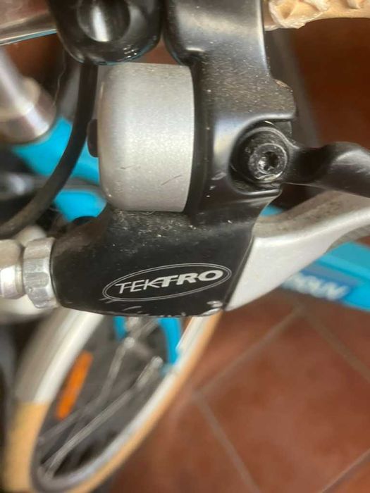 Bicicleta eletrica Neomouv mudanças Shimano partes Tektro urbana 28"