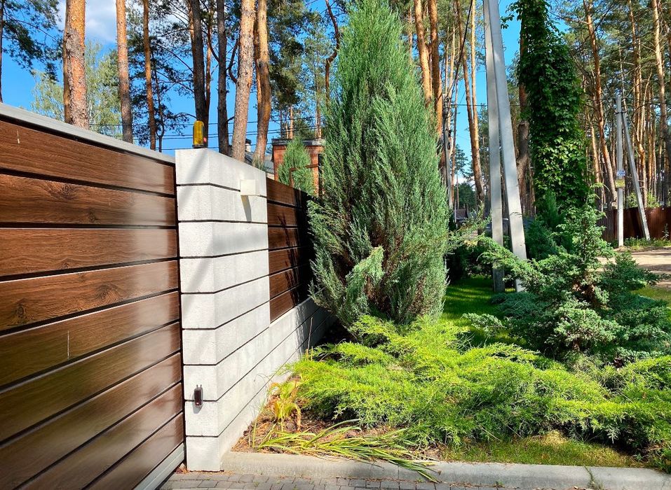 Будинок у найкращій локації Бучі, ділянка 8,5 соток