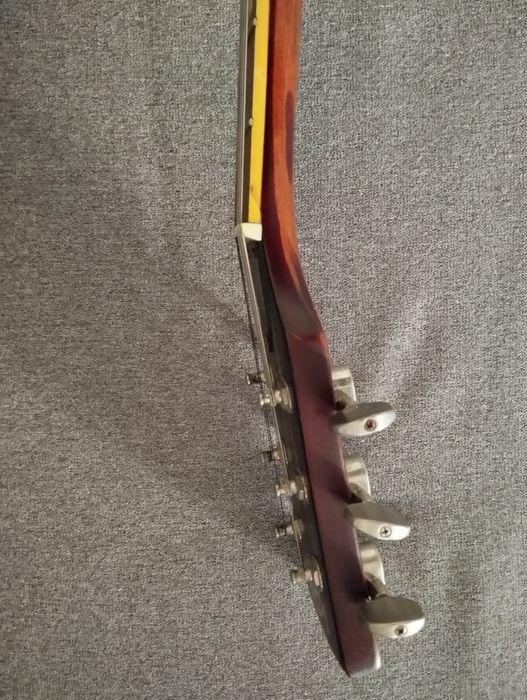 Guitarra Vintage V100 MRPGM - Modelo Antigo