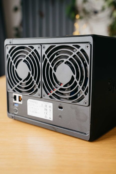 Synology DS418play (4xHDD, 2x2-2,5GHz, 2GB, 2xUSB, 2xLAN)