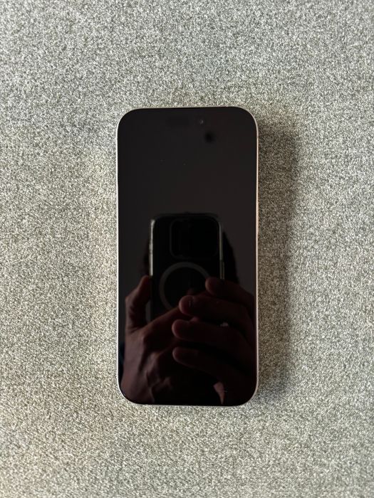 iPhone 16 pro, natural titanium, 256GB, com cabo