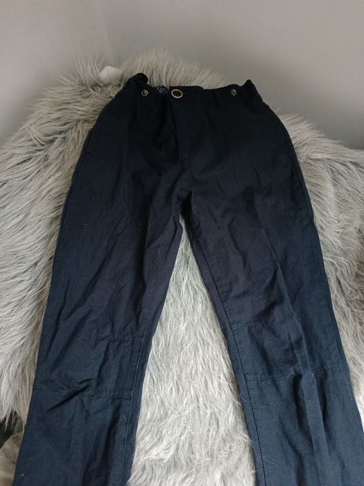 Spodnie chłopięce granatowe r. 128