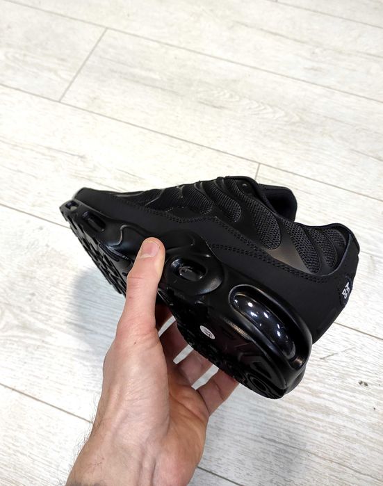 (1935) Чоловічі Кросівки у стилі Nike Air Max TN чорні (36-45)