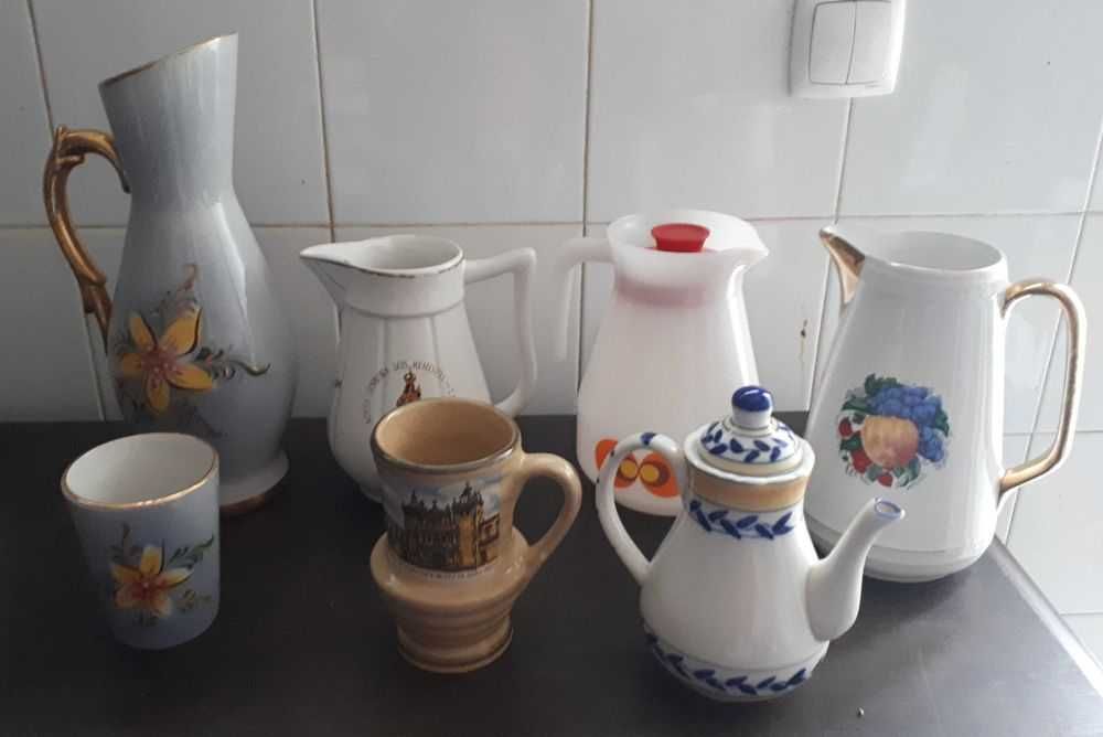 Jarros conjunto de 7 diferentes + 1 copo - tudo por 7,50 euros