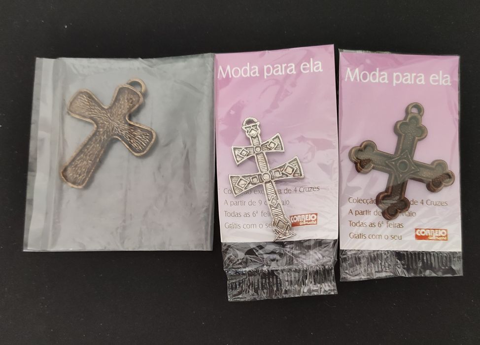 Lote 14 artigos para fios/colares (Amuletos/Santos/Cruzes) - Novos