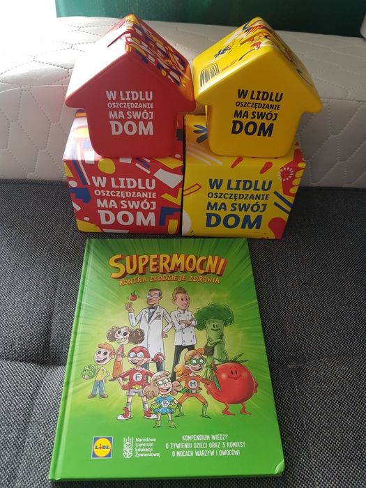 Witam Posiadam na sprzedaż 2 Nowe skarbonki z Lidla