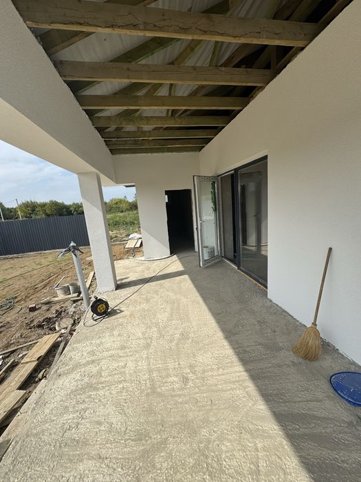 Продаж американки в Сторожниці